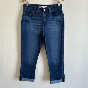 LEVI STRAUSS Signature Women’s Blue Mid-Rise Capri Denim Size 10